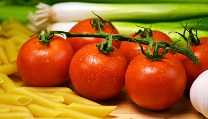 Manfaat Tomat Ceri untuk Kesehatan dan Cara Tepat Mengonsumsinya 1 Buah Tomat Ceri