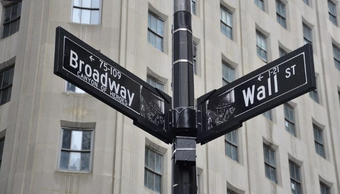 Kepanikan bank mereda di Wall Street. Selanjutnya: Kepanikan Fed 1 New York Wallstreet