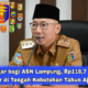 Mulai Senin (10/6/2025), Pemerintah Provinsi (Pemprov) Lampung mulai mentransfer gaji ke-13 dan Tambahan Penghasilan Pegawai (TPP) ke-13, sebuah "suntikan dana" yang sangat dinantikan di tengah meningkatnya kebutuhan menjelang tahun ajaran baru.