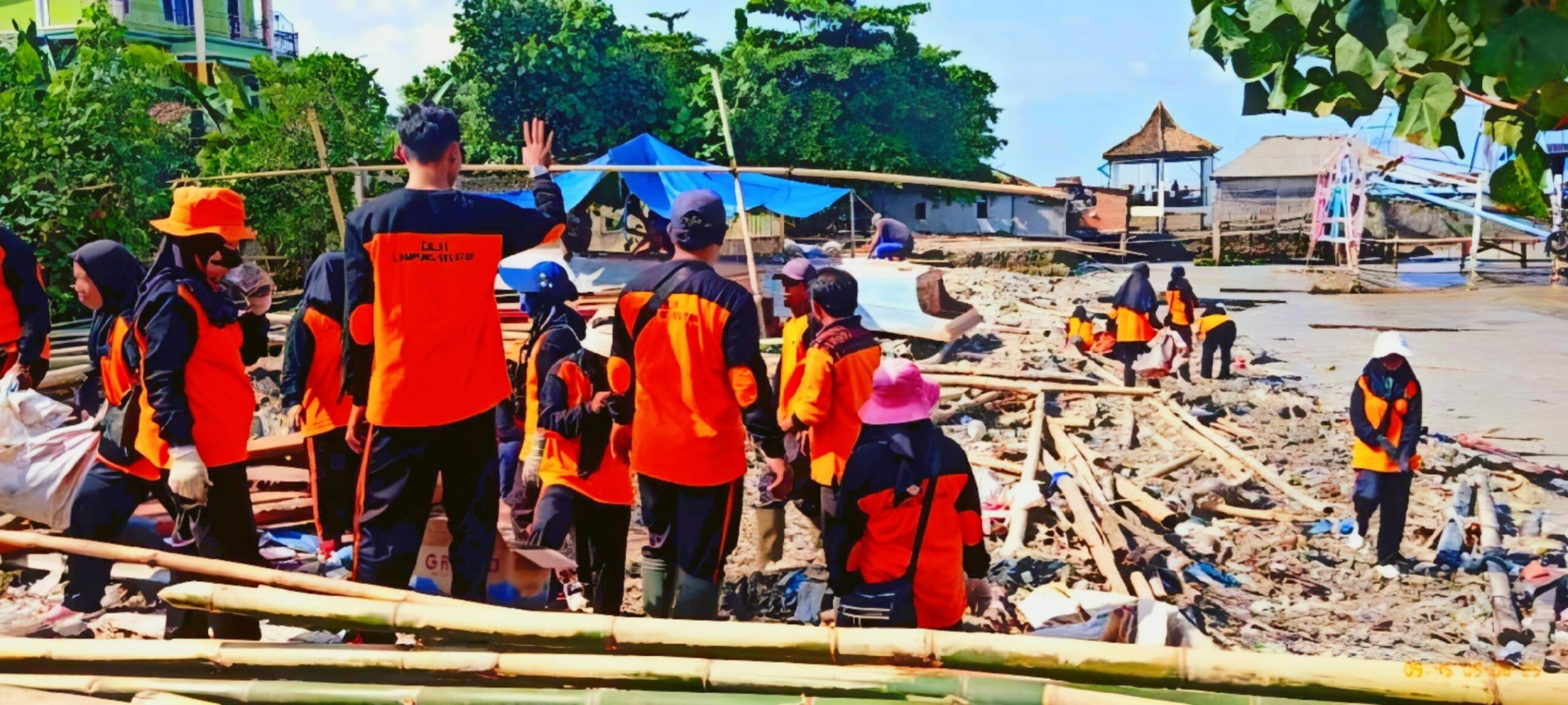 Warisan Laut Biru: Yudhius Irza Pimpin Gerakan Monumental di Pesisir Rangai, Wujudkan Visi Hijau Bupati Radityo Egi Pratama 1 Warisan Laut Biru DLH LAMSEL