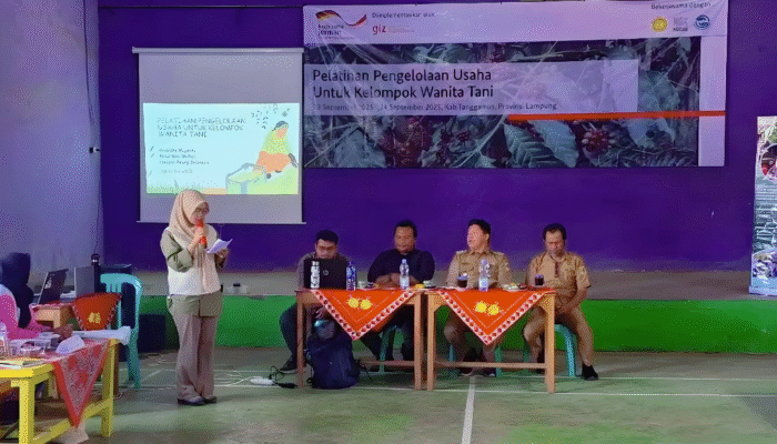 Disbunnak Tanggamus Berdayakan Petani Wanita Ulubelu Melalui Pelatihan Manajemen Usaha