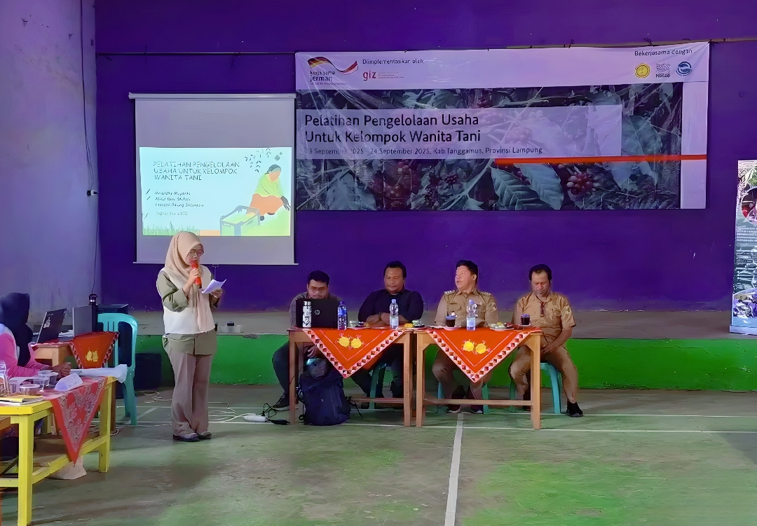 Disbunnak Tanggamus Berdayakan Petani Wanita Ulubelu Melalui Pelatihan Manajemen Usaha