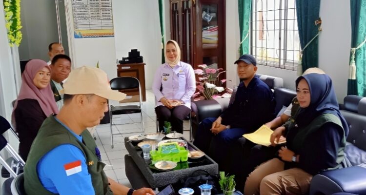 Disbunnak Tanggamus Serbu Dua Kelurahan, Puluhan Anjing dan Kucing Divaksin Rabies Gratis