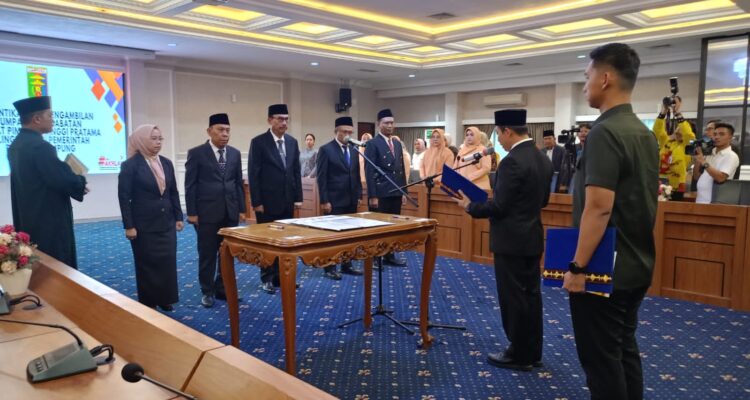 Gerbong Mutasi Bergerak, Sekda Lampung Lantik 5 Pejabat Eselon II
