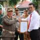 Ungkap Kasus Pembunuhan Kurang dari 12 Jam, Bupati Tanggamus Berikan Penghargaan kepada 15 Personel Polres