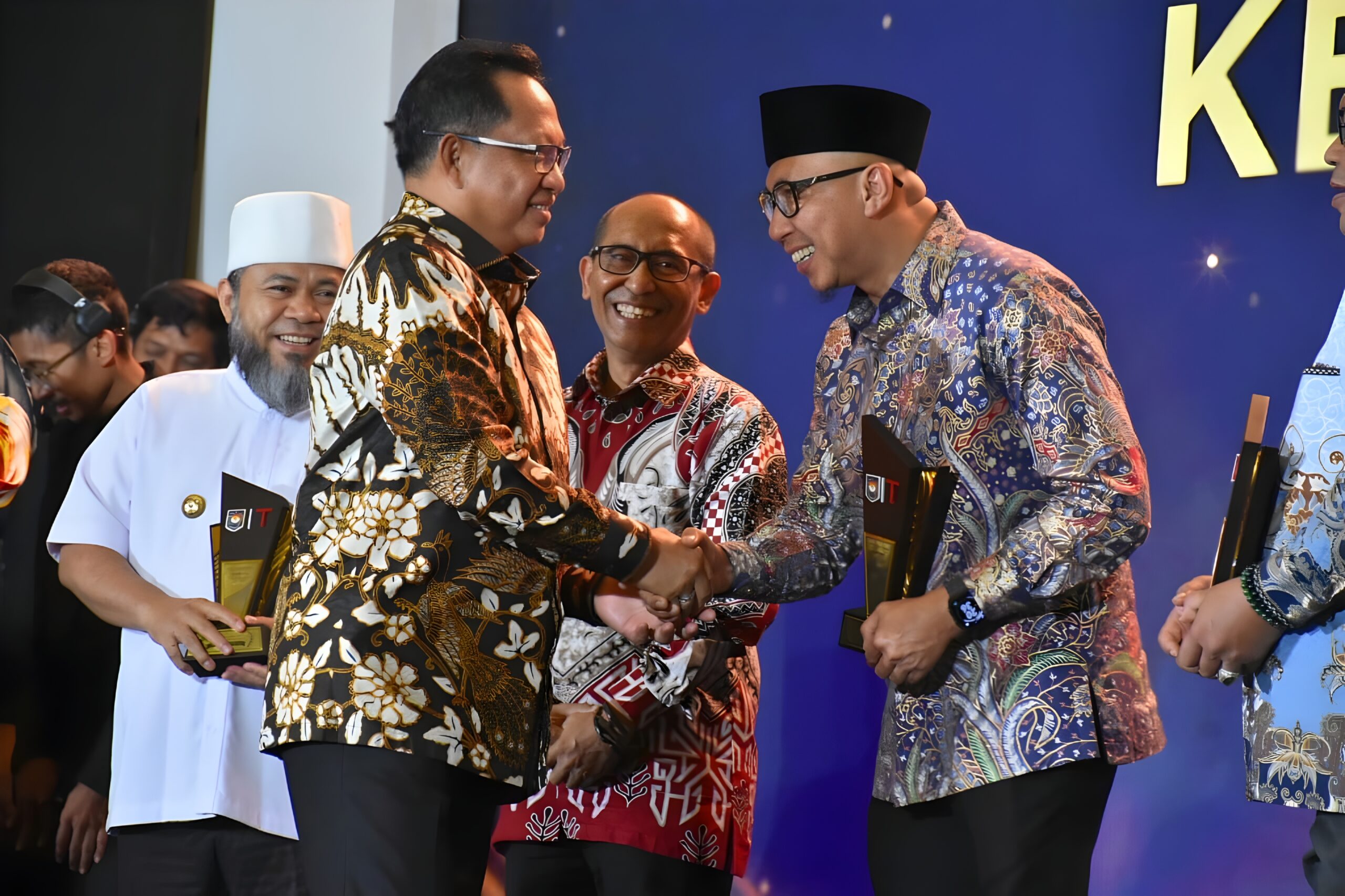 Satu Tahun Kepemimpinan Rahmat Mirzani Djausal–Jihan Nurlela: Lampung Bergerak Cepat Menuju Daerah Maju dan Berdaya Saing 15 Satu Tahun Kepemimpinan Rahmat Mirzani Djausal–Jihan Nurlela: Lampung Bergerak Cepat Menuju Daerah Maju dan Berdaya Saing