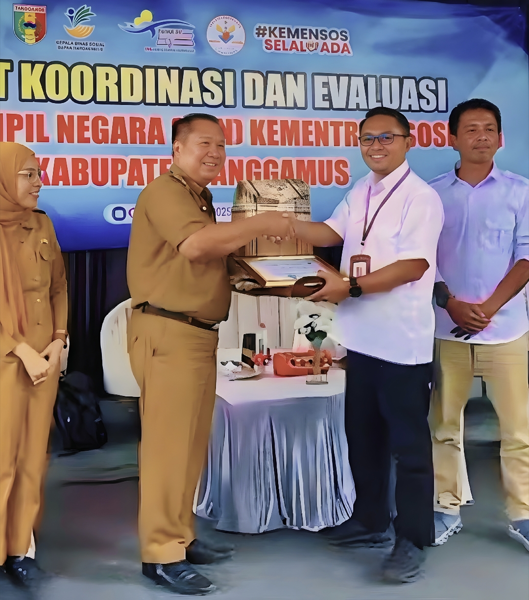 Kawal Bantuan Tepat Sasaran, Kadis Sosial Tanggamus Pimpin Rakor dan Evaluasi ASN Kemensos di Awal Tahun 1 Kawal Bantuan Tepat Sasaran, Kadis Sosial Tanggamus Pimpin Rakor dan Evaluasi ASN Kemensos di Awal Tahun