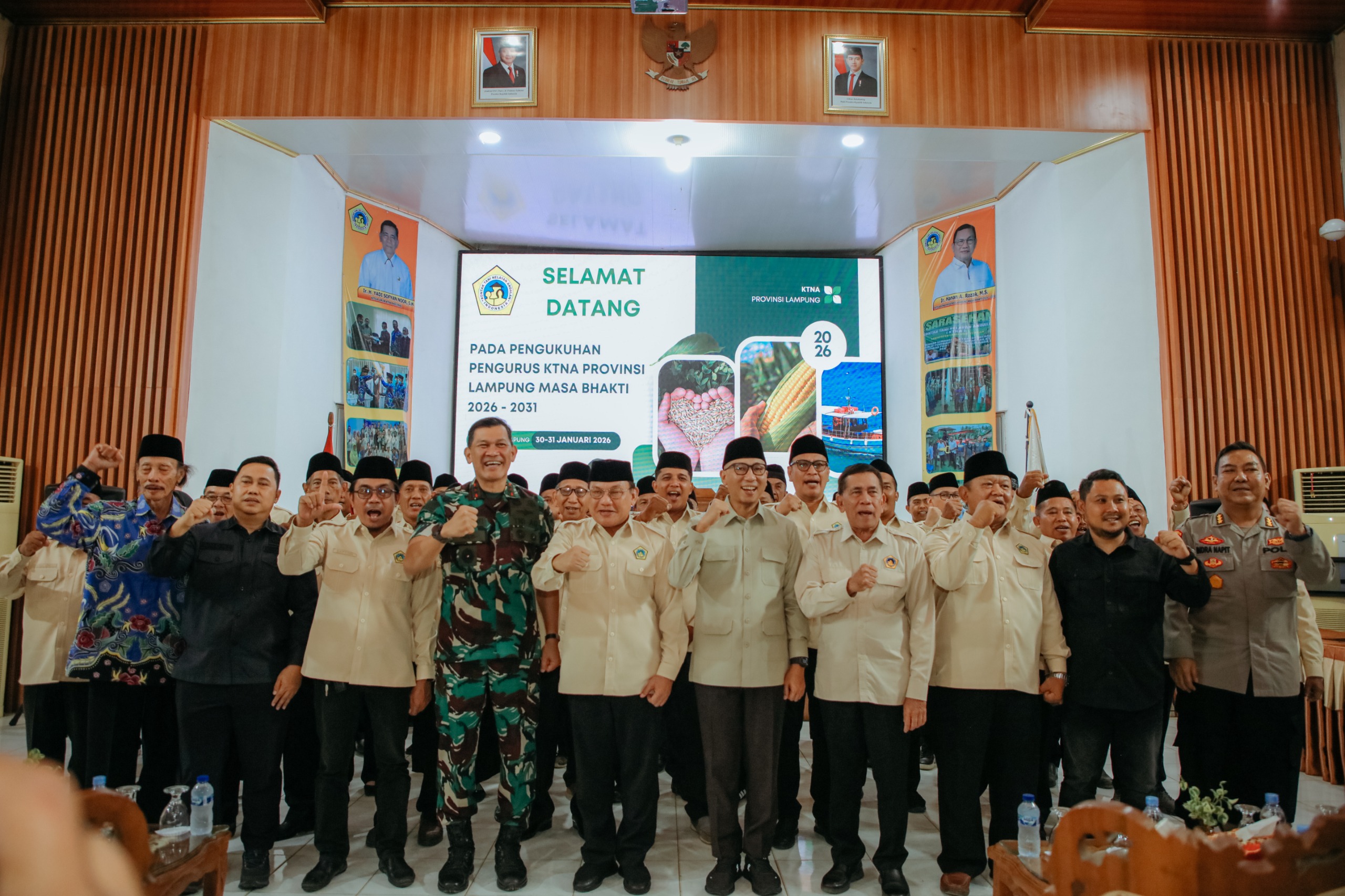 Gubernur Rahmat Mirzani Djausal Kukuhkan Pengurus KTNA Lampung 2026-2031, Dorong Hilirisasi dan Kesejahteraan Petani 1 Gubernur Rahmat Mirzani Djausal Kukuhkan Pengurus KTNA Lampung 2026-2031, Dorong Hilirisasi dan Kesejahteraan Petani