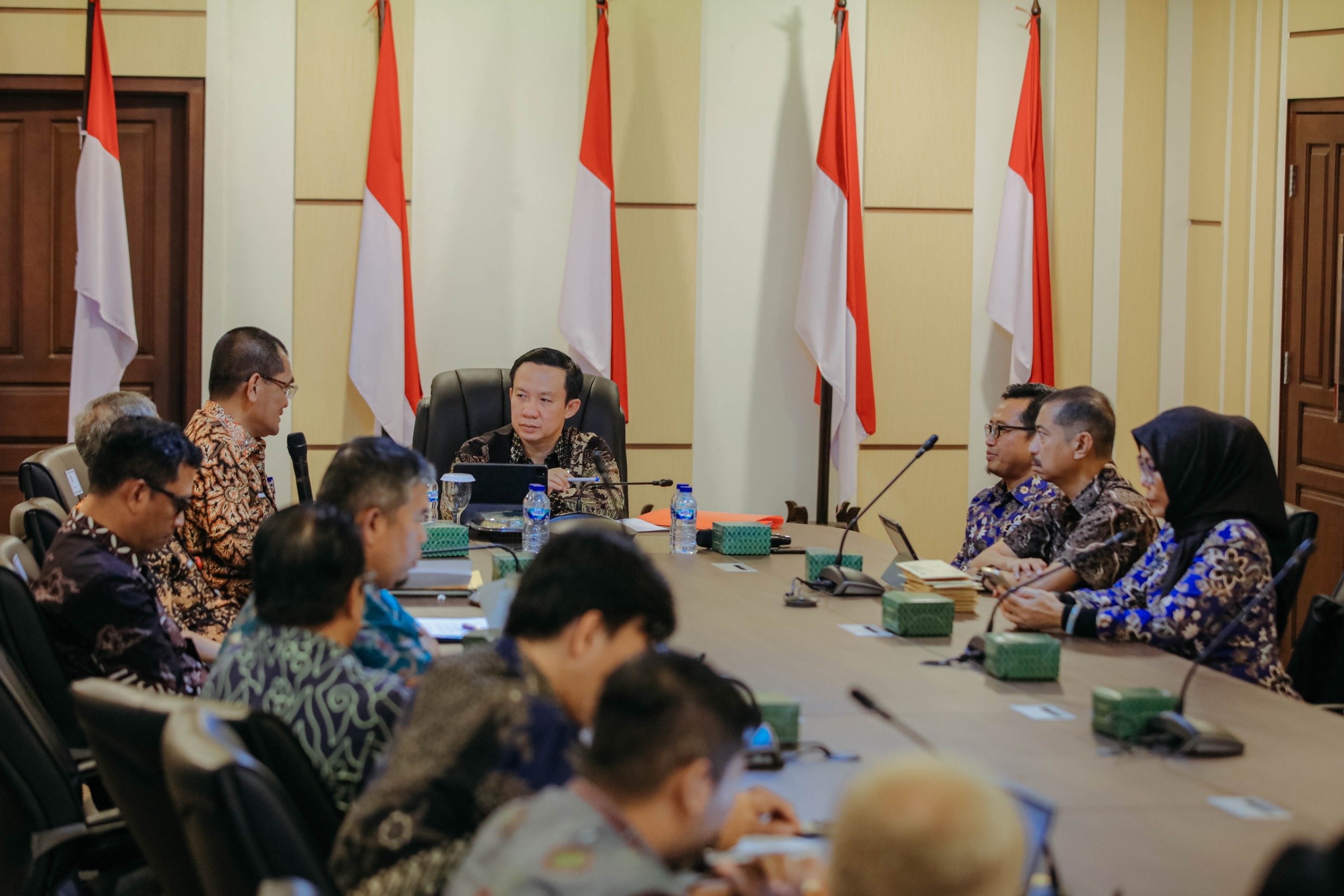 Pastikan Program Berjalan Optimal, Sekdaprov Marindo Pimpin Evaluasi Sekolah Rakyat Bersama BPKP Lampung 1 Pastikan Program Berjalan Optimal, Sekdaprov Marindo Pimpin Evaluasi Sekolah Rakyat Bersama BPKP Lampung