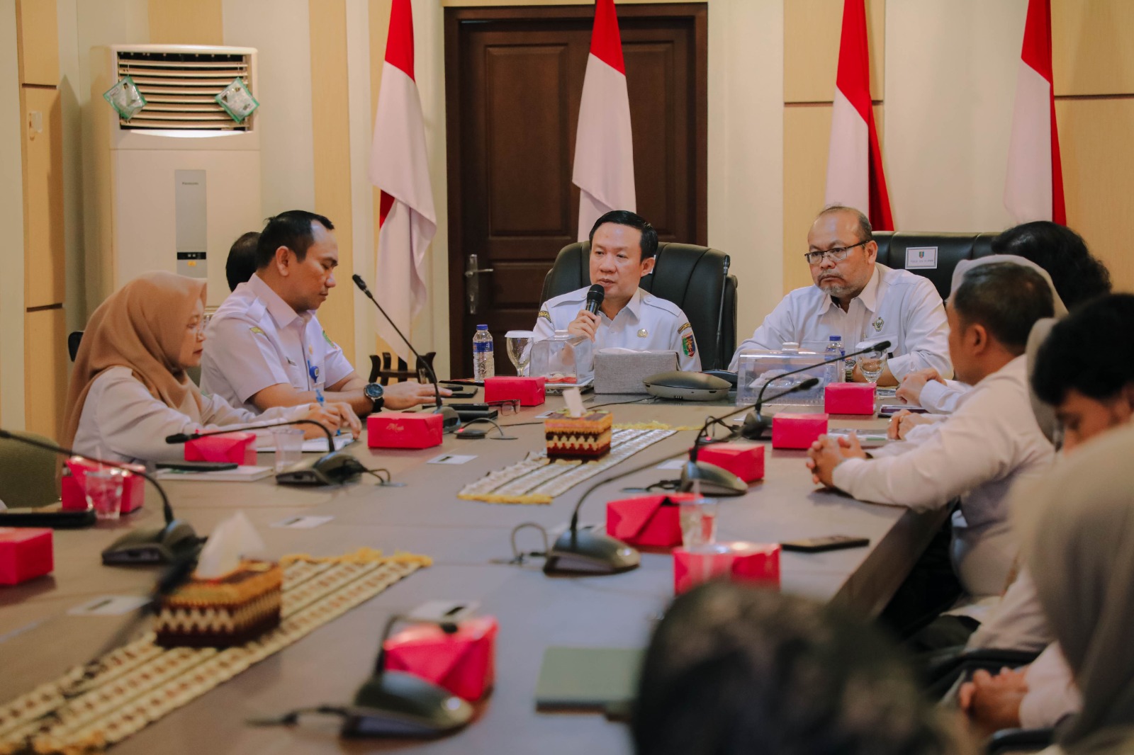 Sekdaprov Marindo Pimpin Entry Meeting, Pastikan Kesiapan Pemprov Lampung Hadapi Pemeriksaan Interim LKPD 2025 oleh BPK 1 Sekdaprov Marindo Pimpin Entry Meeting, Pastikan Kesiapan Pemprov Lampung Hadapi Pemeriksaan Interim LKPD 2025 oleh BPK