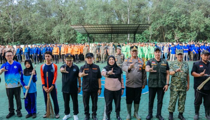 Tindak Lanjuti Arahan Presiden, Pemprov dan Pemkot Bandar Lampung Gelar Gerakan Bersih-Bersih Serentak di Pulau Pasaran